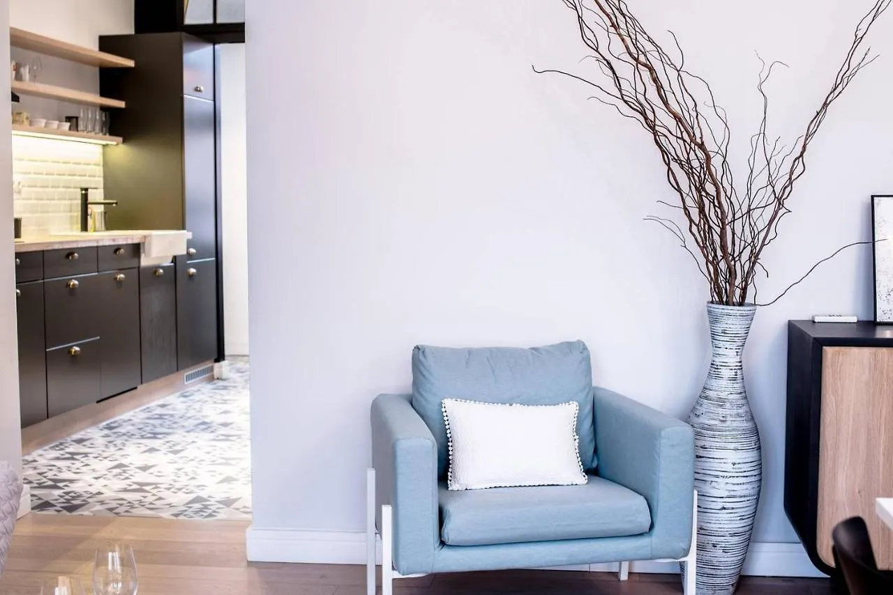 Stunning New Central Home Near Basilica 부다페스트 0*,  헝가리