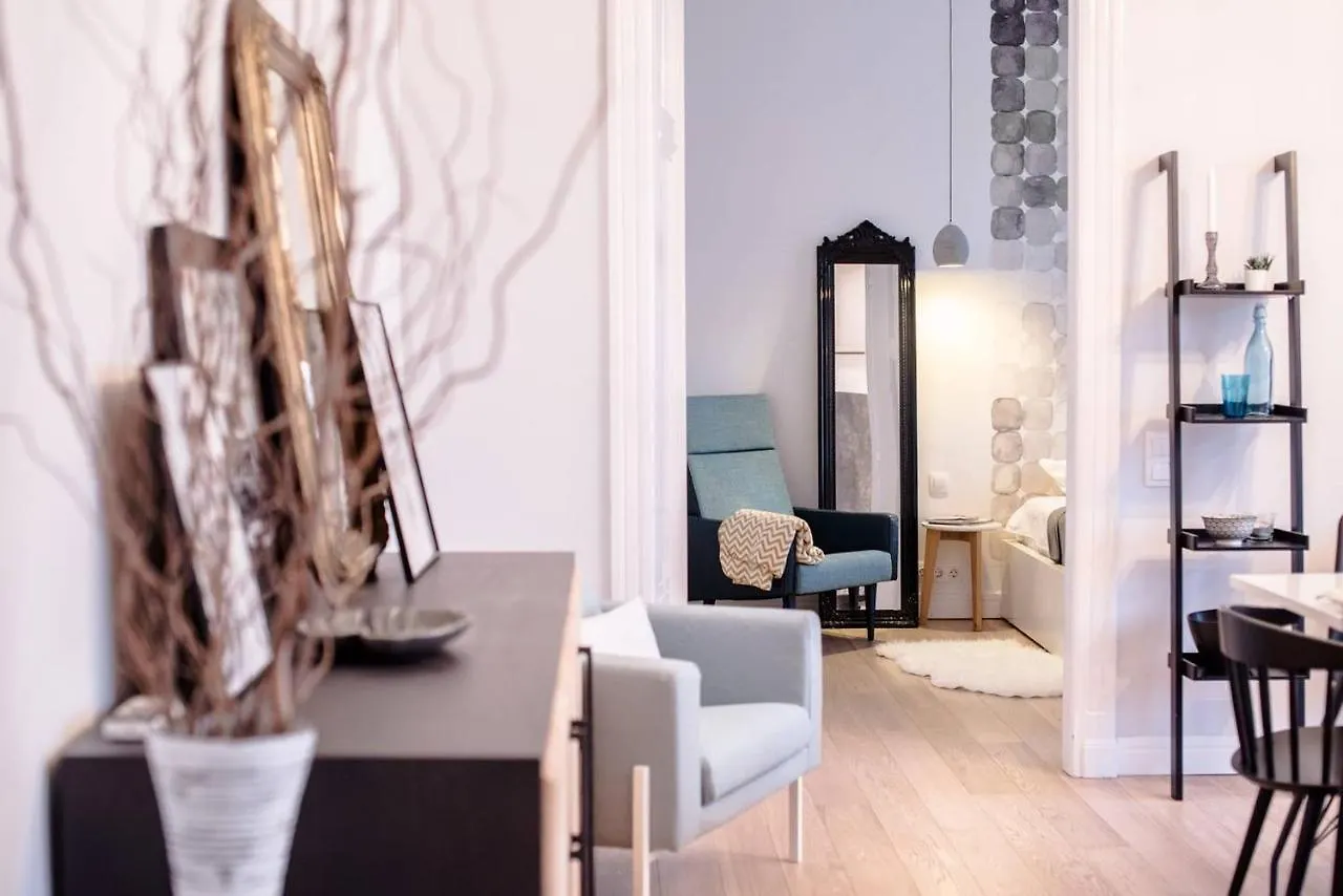Stunning New Central Home Near Basilica 부다페스트 0*,
